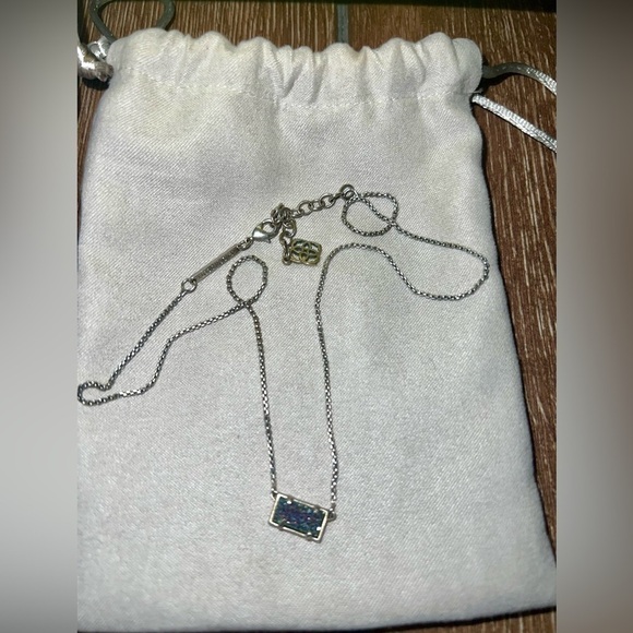 Kendra Scott necklace - Picture 2 of 3